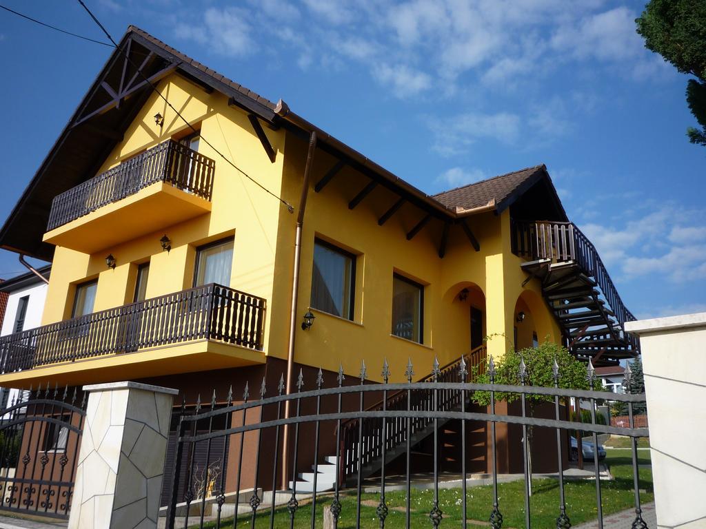 Apartmanház King Hévíz Esterno foto